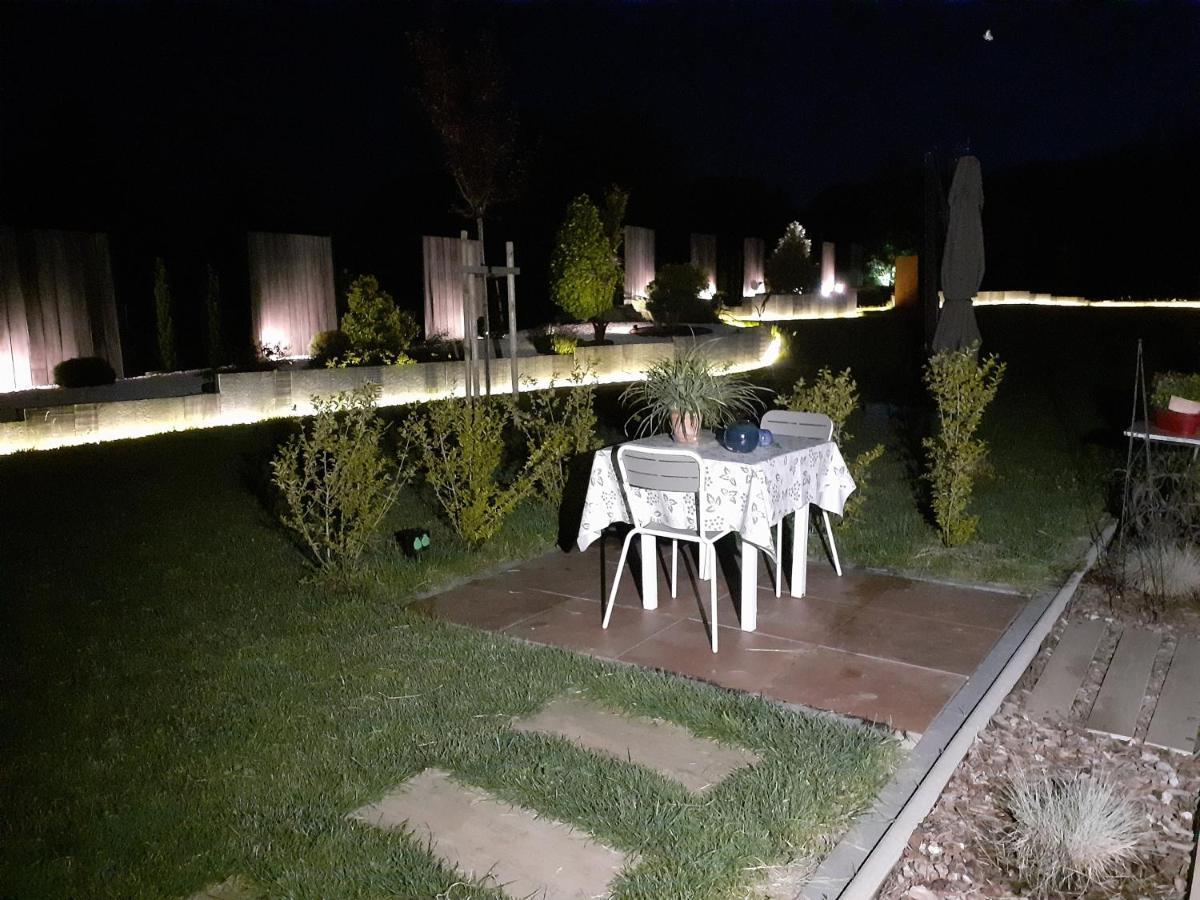 Le Jardin Des Pies Bed & Breakfast Manspach Bagian luar foto